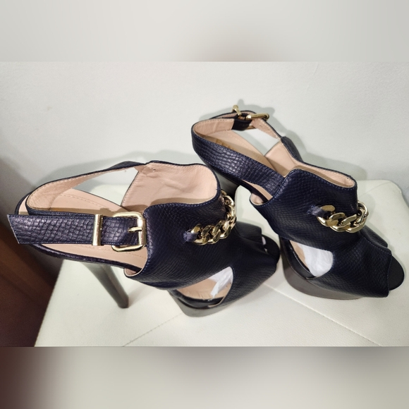 FENDI BLACK REPTILE EMBOSSED LEATHER CHAIN ACCENT STILETTO SANDALS 40.5 - Picture 12 of 12